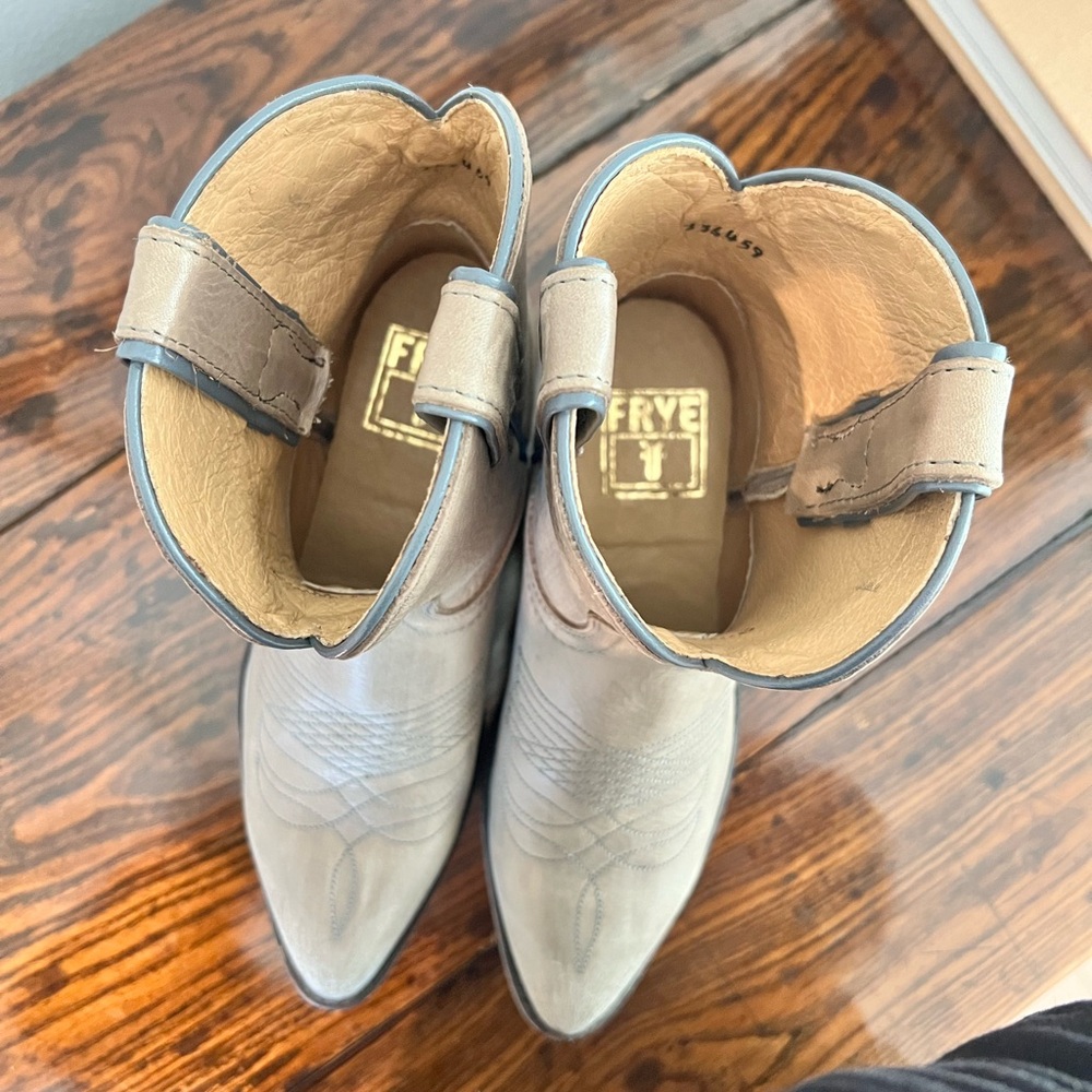 Frye Billy Short Boot - Picture 10 of 10